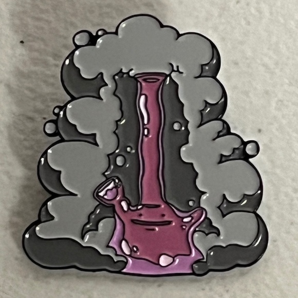 Ditto 420 Pokemon Enamel Pin Brooch Hat Pins Hats - Picture 1 of 7